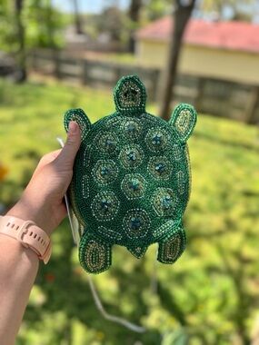 Hand-Beaded Green Turtle Shoulder Bag
